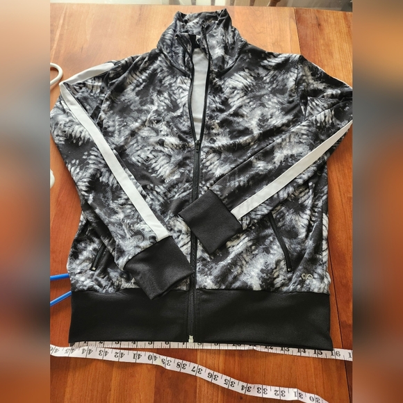 Infinite size M zipper sweater never worn - Picture 5 of 5